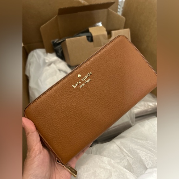 NWT Kate Spade Leila Large Long Wallet - Picture 1 of 6